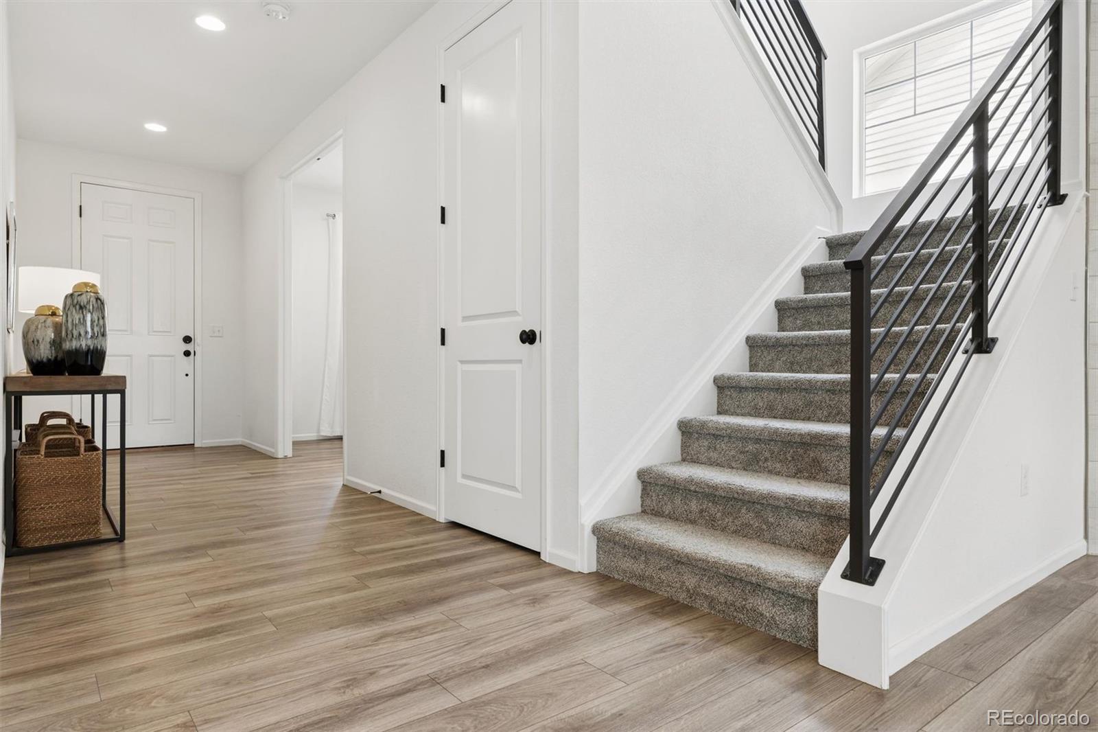 MLS Image #14 for 22606 e rocky top place,aurora, Colorado