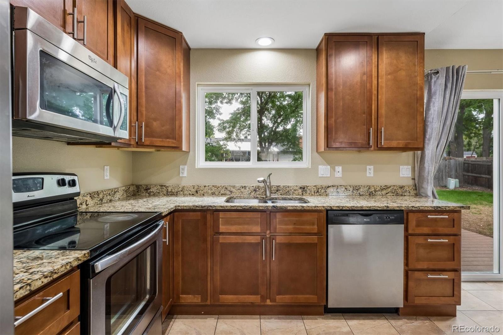 MLS Image #11 for 10668 w ida avenue,littleton, Colorado