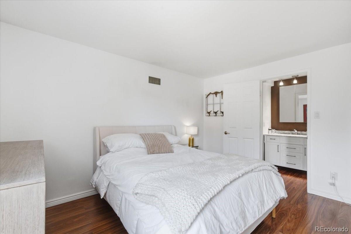MLS Image #5 for 2  adams street,denver, Colorado