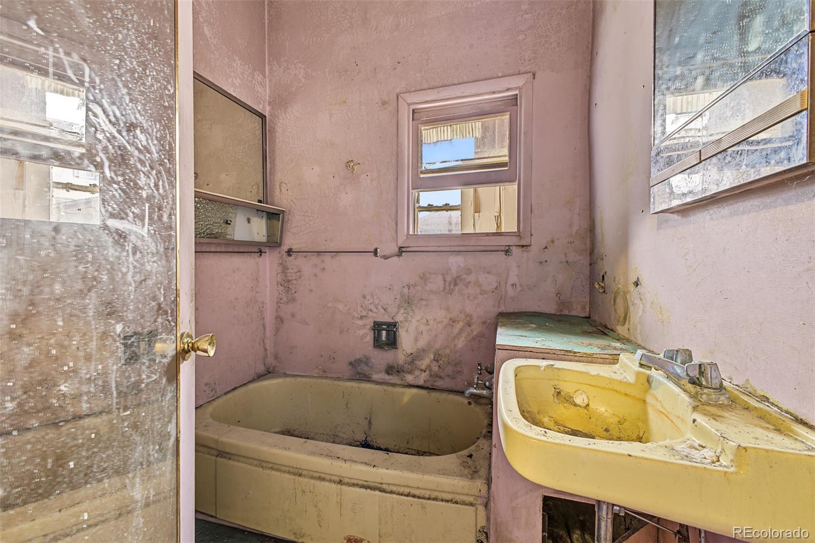 MLS Image #17 for 2140 n franklin street,denver, Colorado