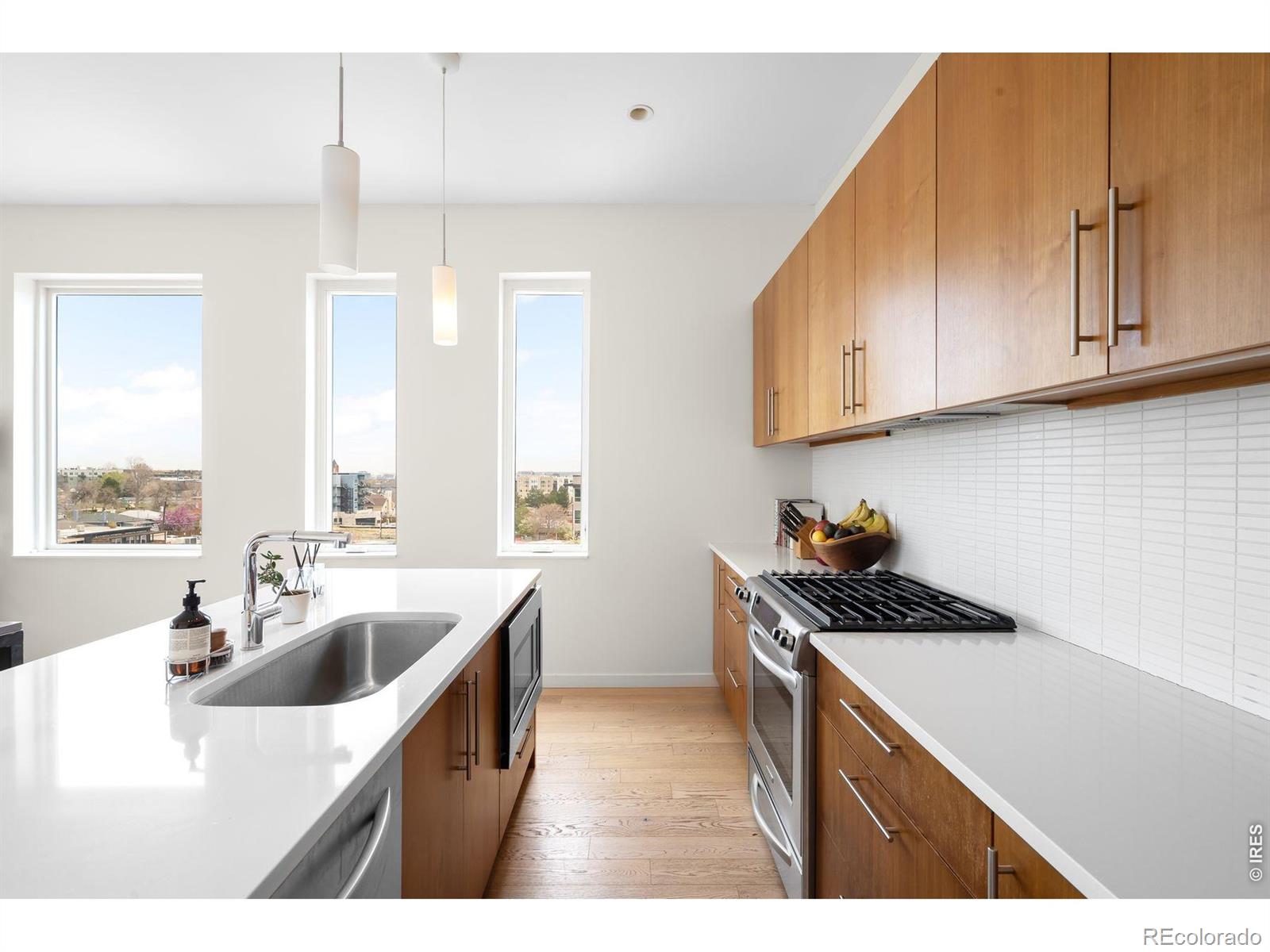 MLS Image #13 for 2752 n clay street,denver, Colorado