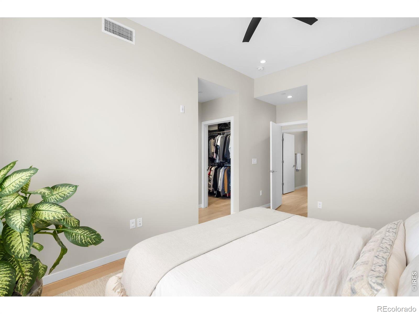 MLS Image #16 for 2752 n clay street,denver, Colorado