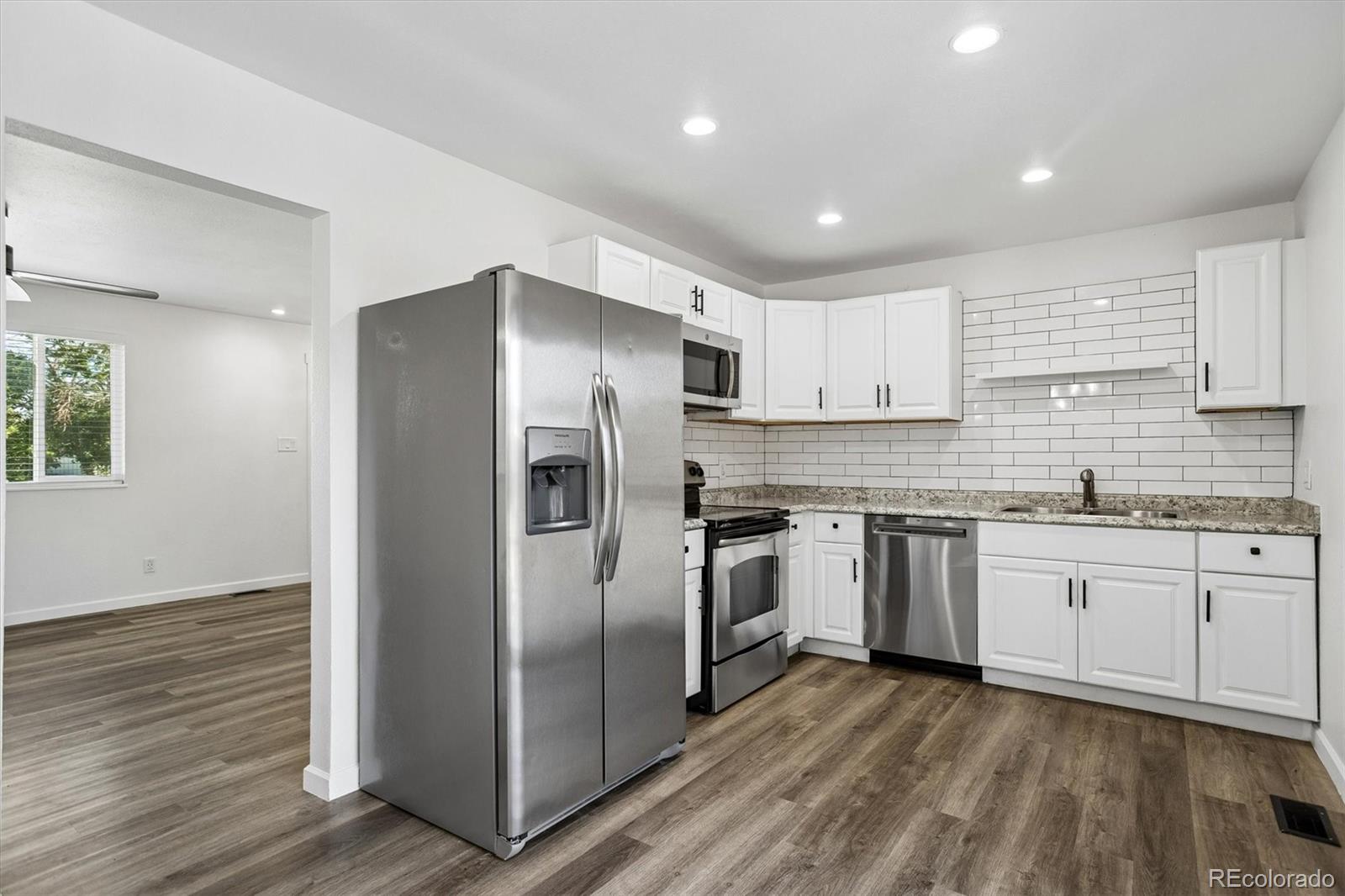 MLS Image #10 for 15014 e 54th avenue,denver, Colorado