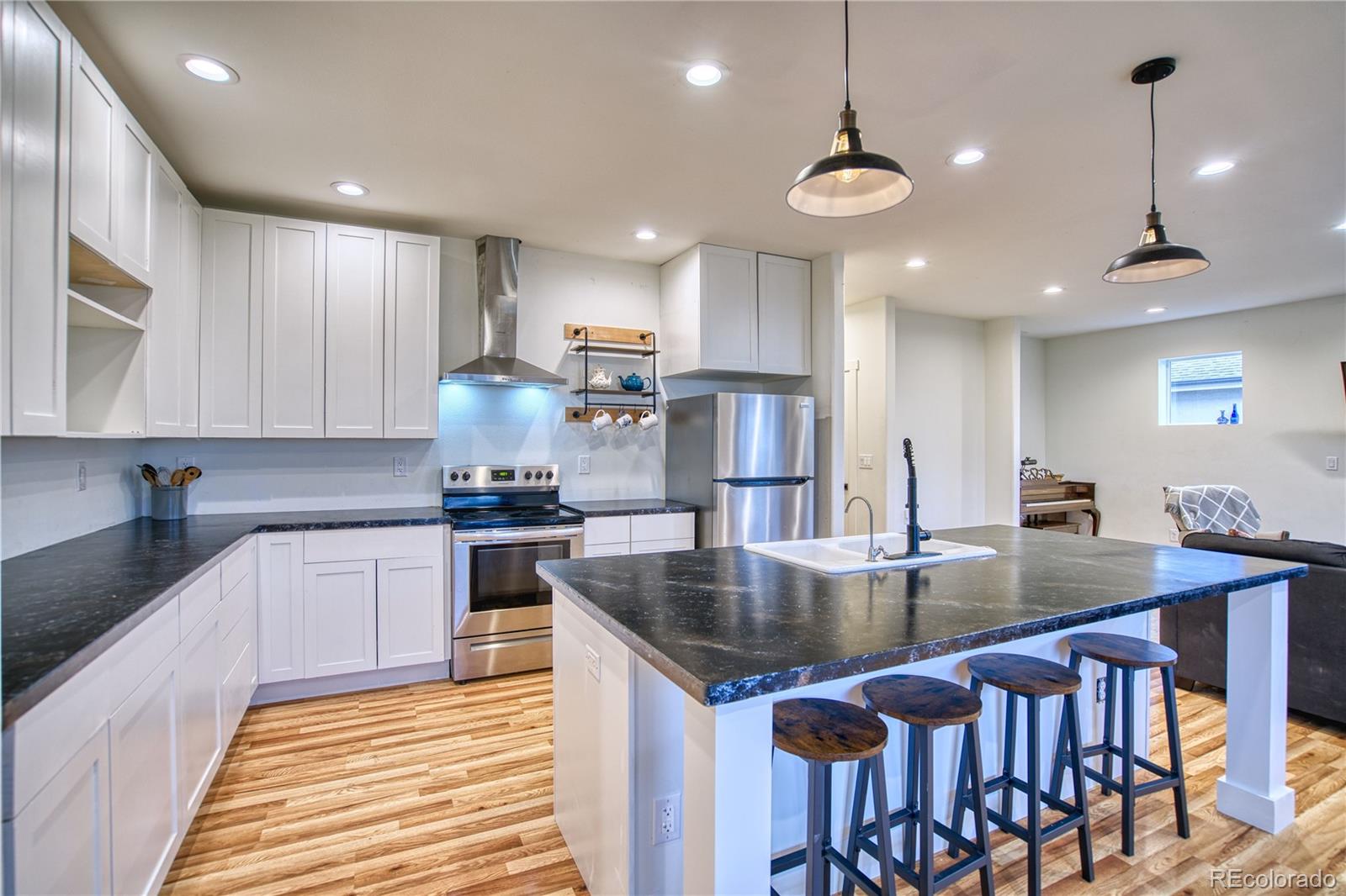 MLS Image #3 for 330  buckeye avenue,johnstown, Colorado