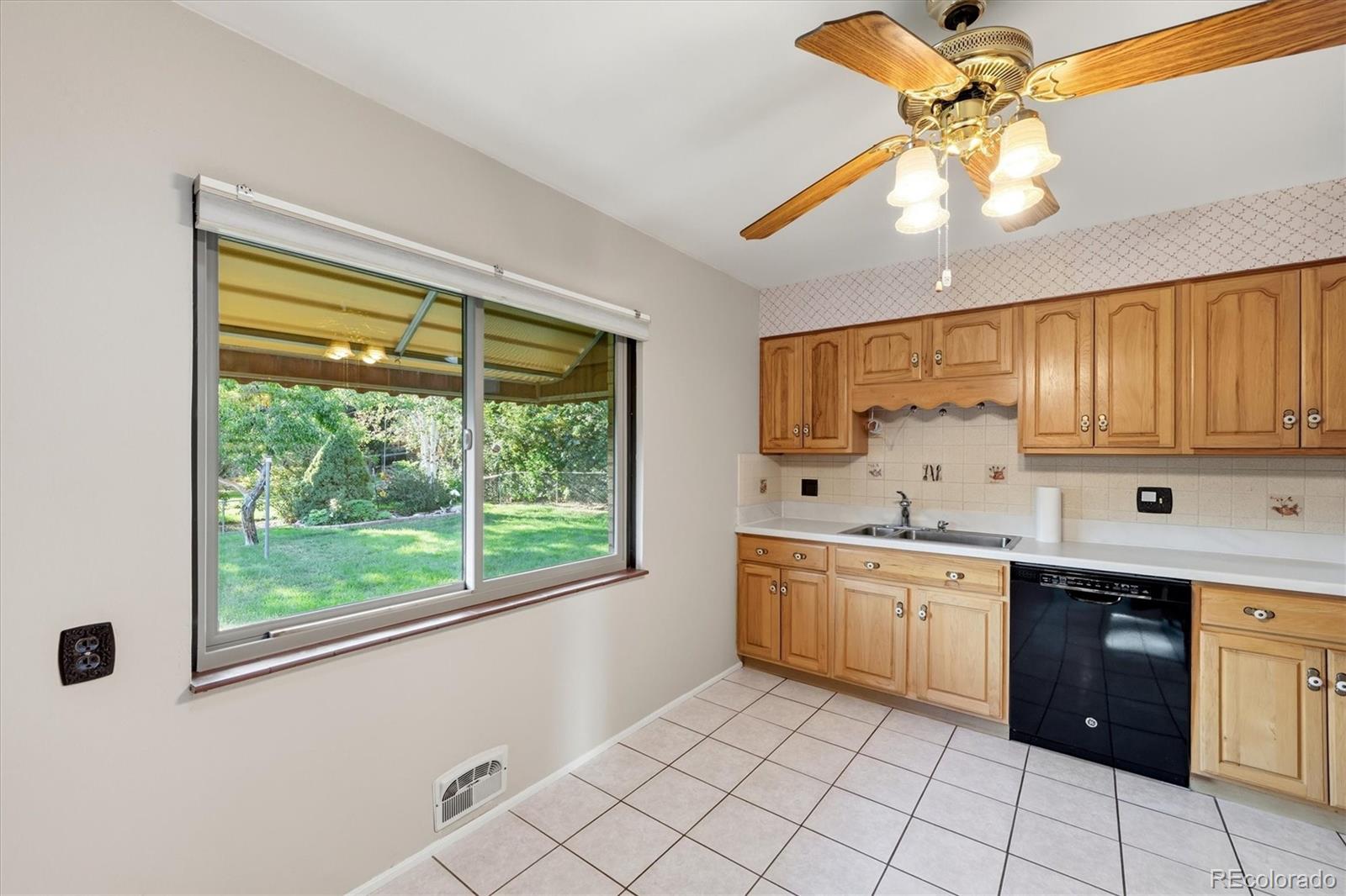 MLS Image #15 for 2887 s wolff street,denver, Colorado