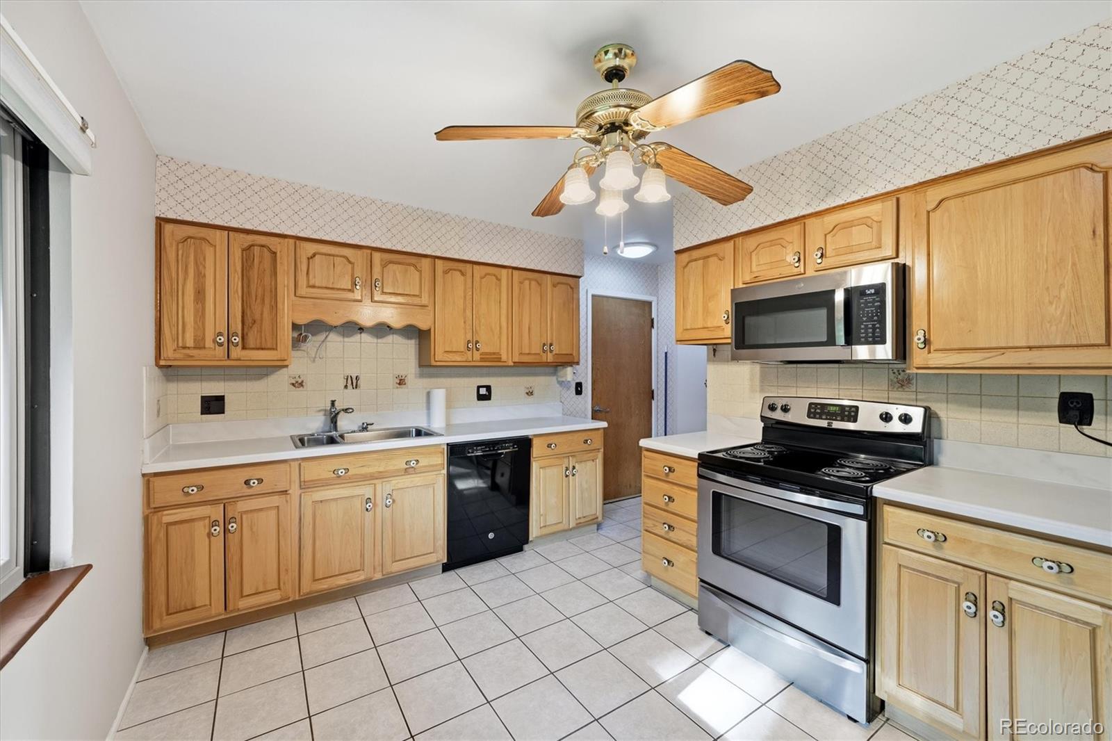 MLS Image #2 for 2887 s wolff street,denver, Colorado