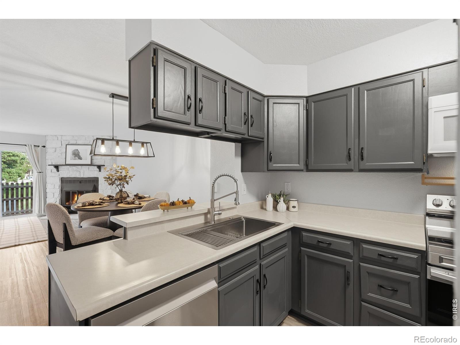 MLS Image #5 for 8132 s fillmore circle,centennial, Colorado