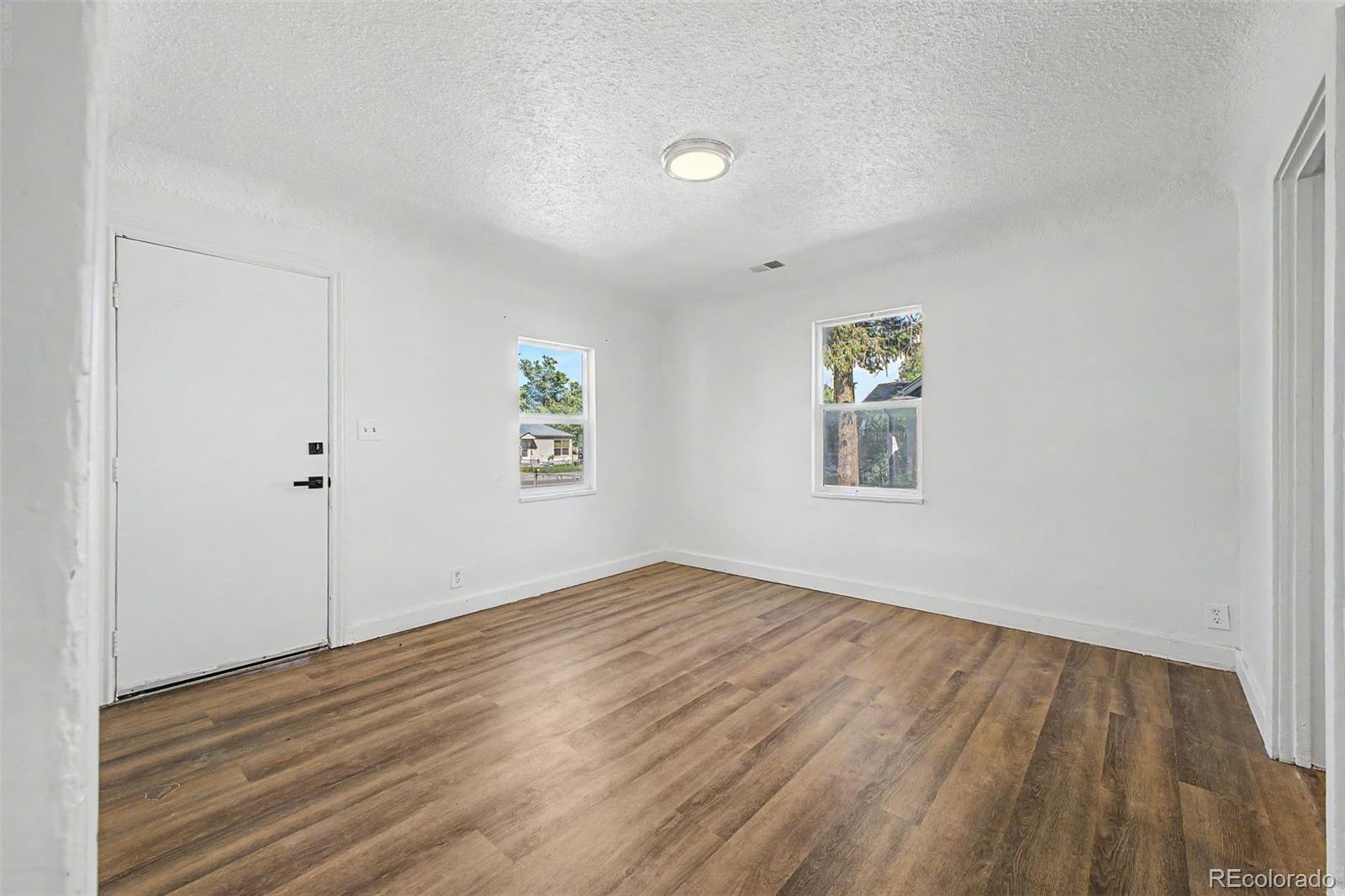 MLS Image #7 for 1334  havana street,aurora, Colorado
