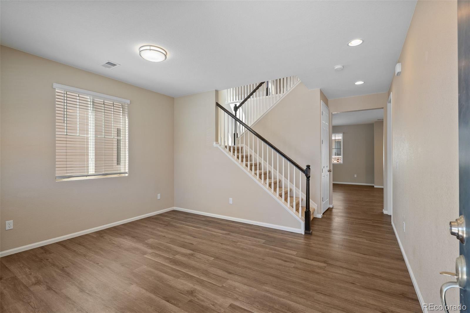 MLS Image #14 for 24231 e 40th avenue,aurora, Colorado