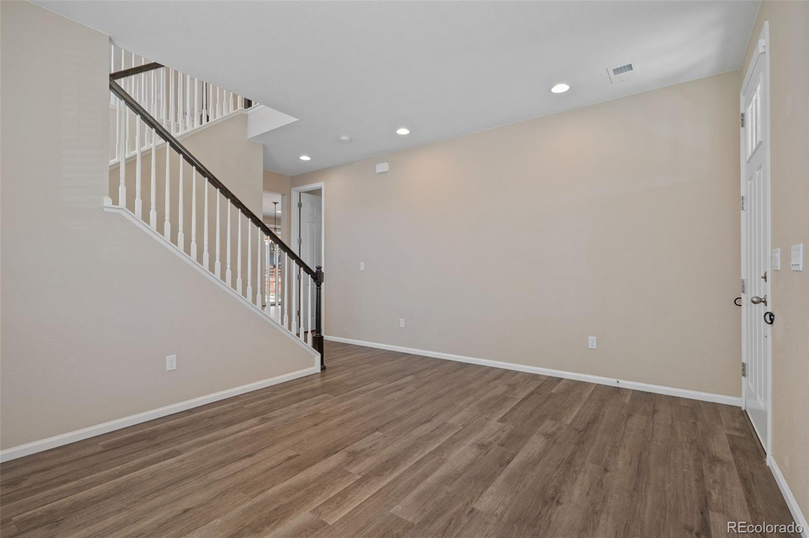 MLS Image #16 for 24231 e 40th avenue,aurora, Colorado