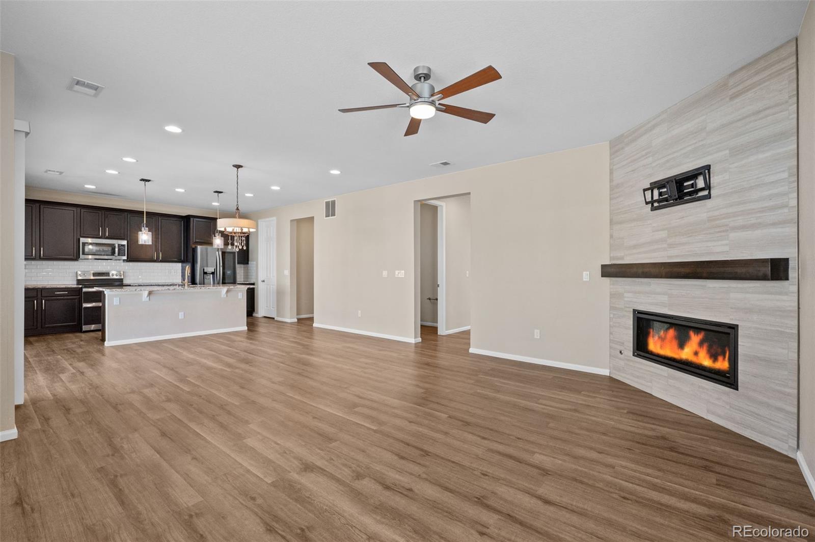 MLS Image #18 for 24231 e 40th avenue,aurora, Colorado
