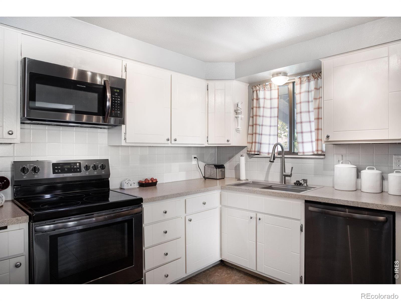 MLS Image #16 for 318  22nd street,loveland, Colorado