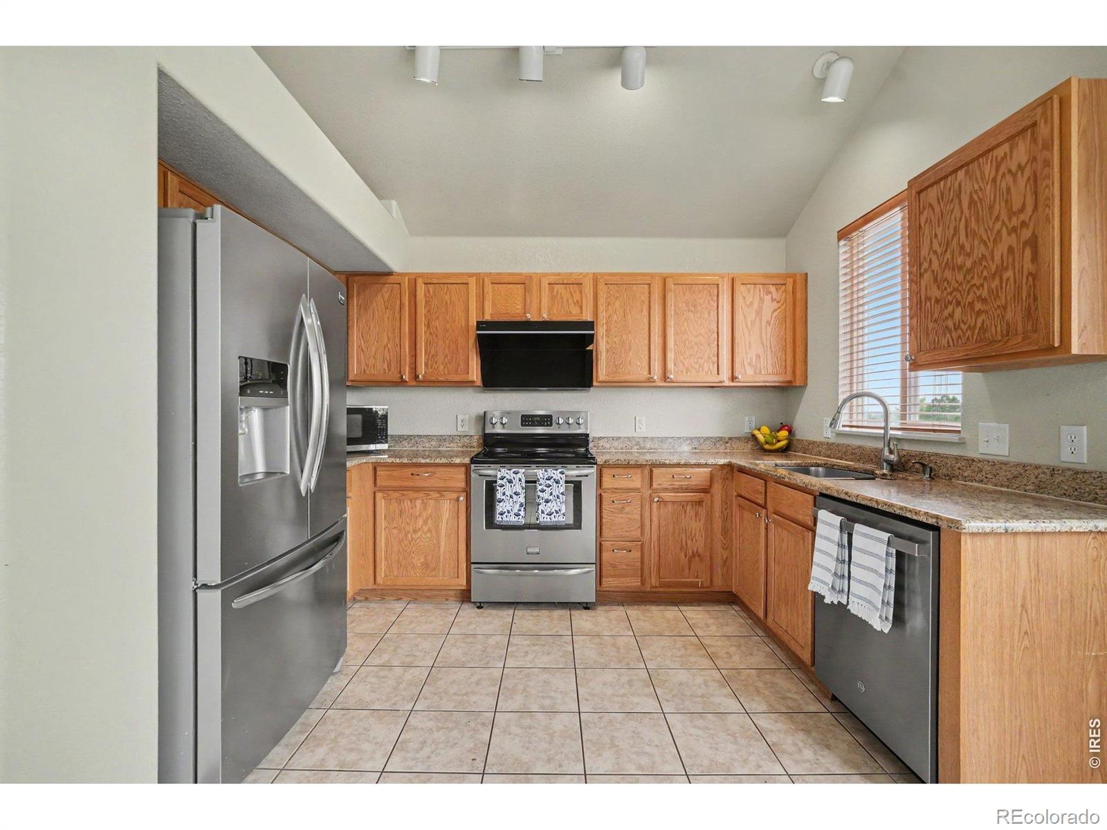 MLS Image #5 for 636  mathews circle,erie, Colorado