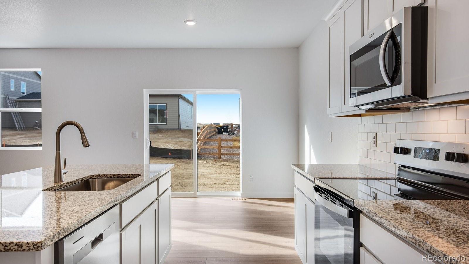MLS Image #10 for 9934  danube court,commerce city, Colorado