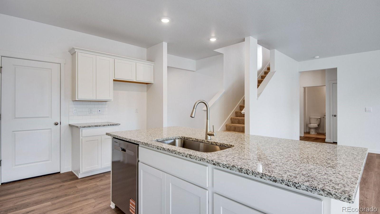 MLS Image #3 for 9934  danube court,commerce city, Colorado
