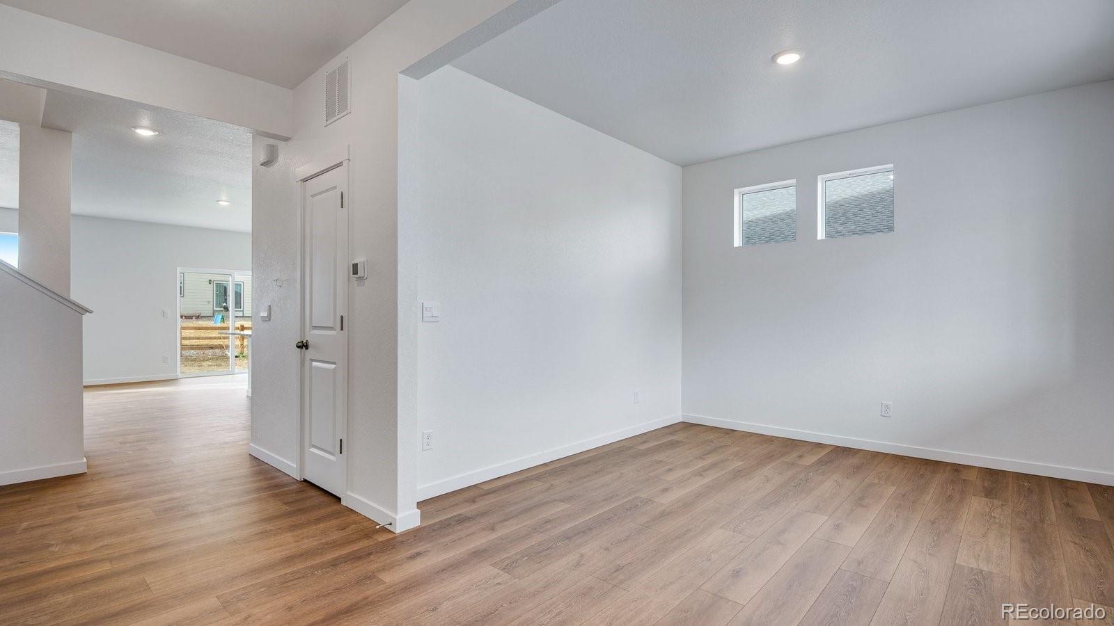 MLS Image #4 for 9934  danube court,commerce city, Colorado