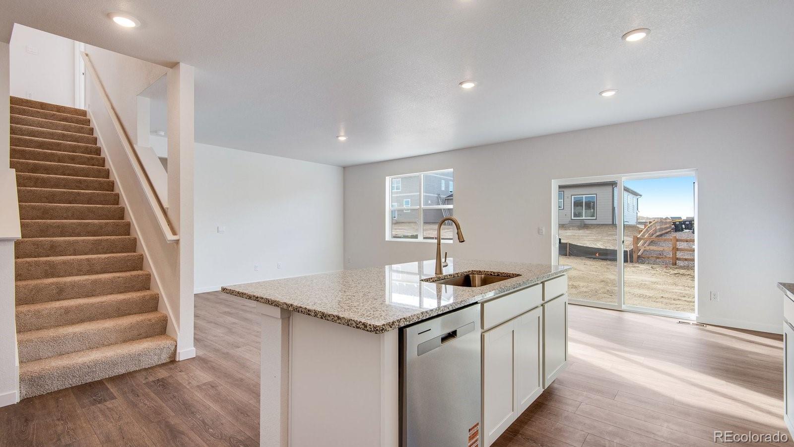 MLS Image #9 for 9934  danube court,commerce city, Colorado