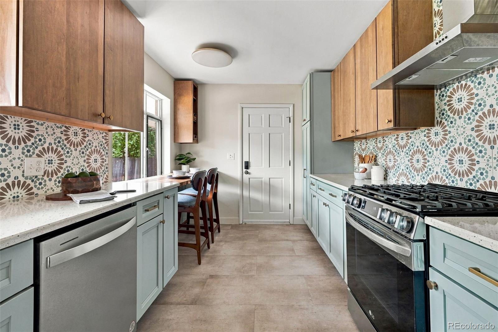 MLS Image #10 for 6660 w 12th place,lakewood, Colorado