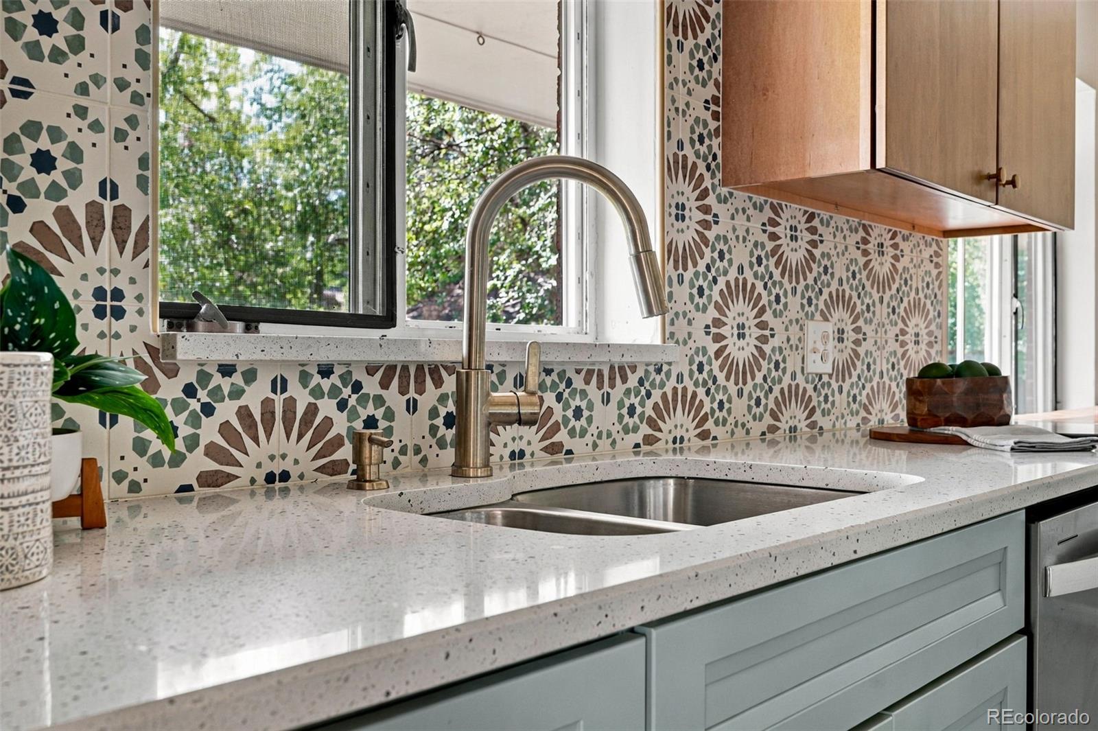 MLS Image #12 for 6660 w 12th place,lakewood, Colorado