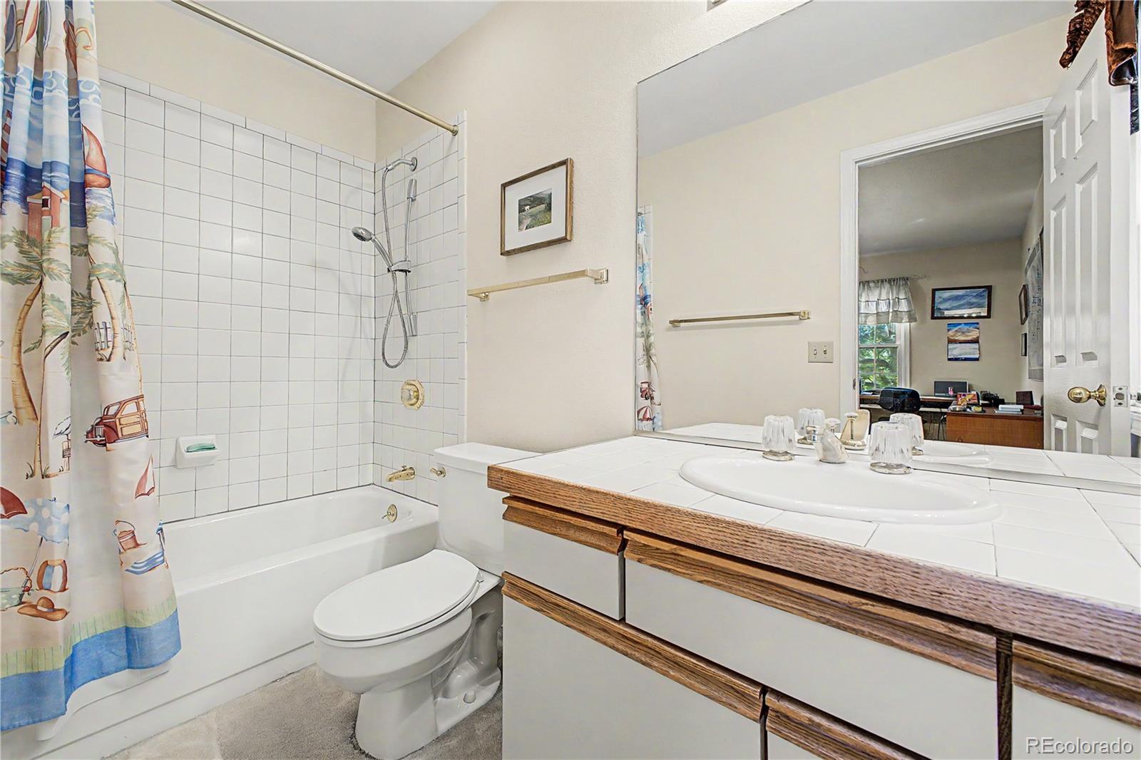 MLS Image #18 for 1560 s quebec way,denver, Colorado