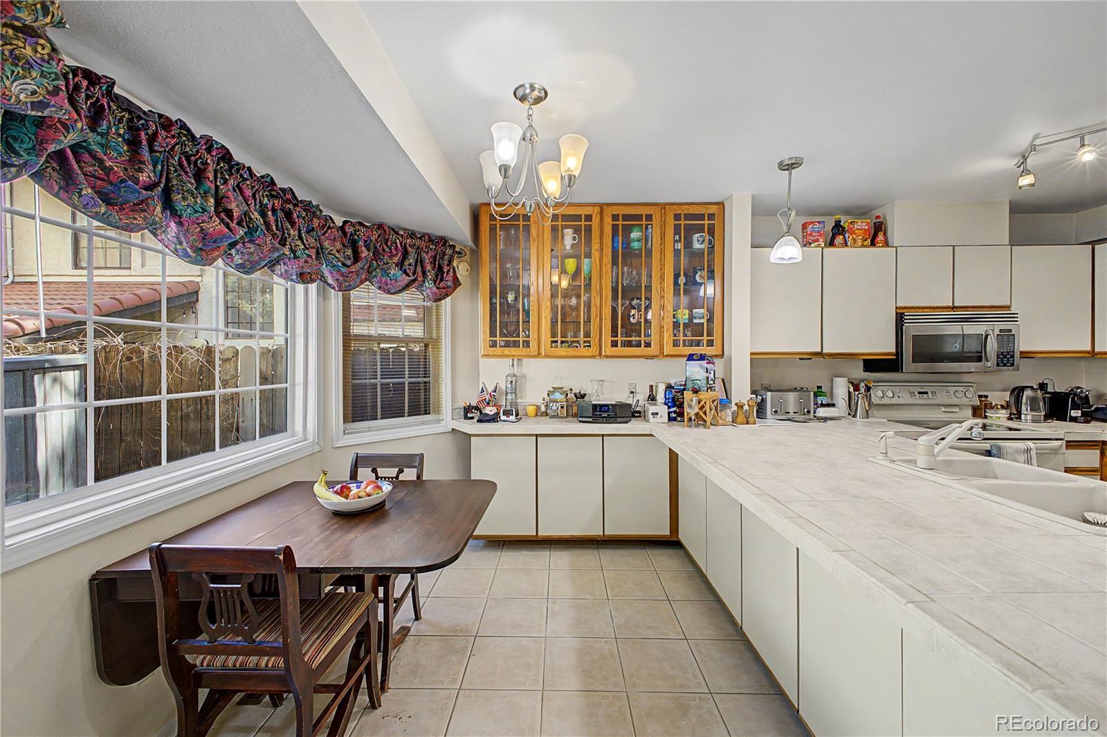 MLS Image #8 for 1560 s quebec way,denver, Colorado