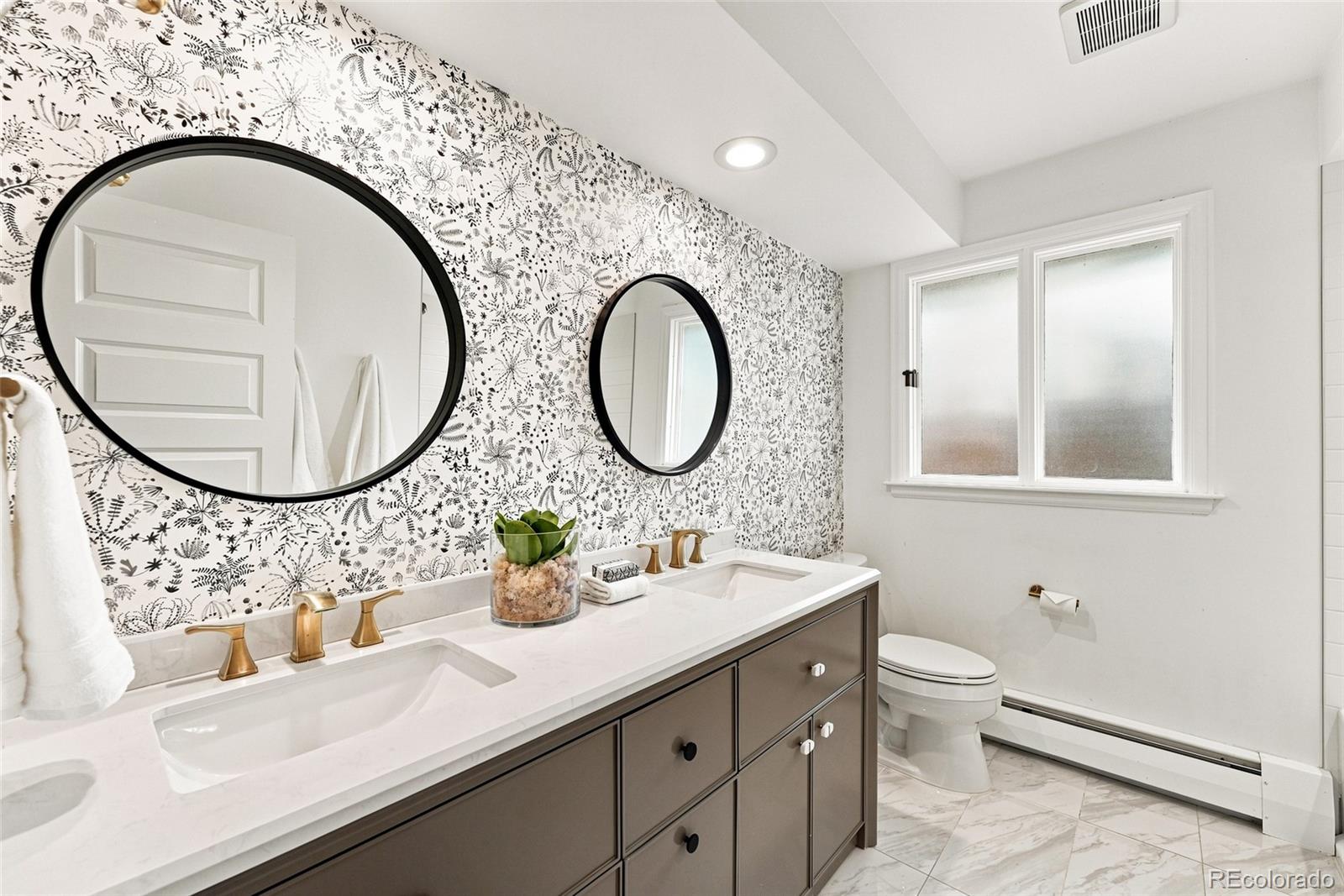 MLS Image #28 for 3945 s jersey street,denver, Colorado