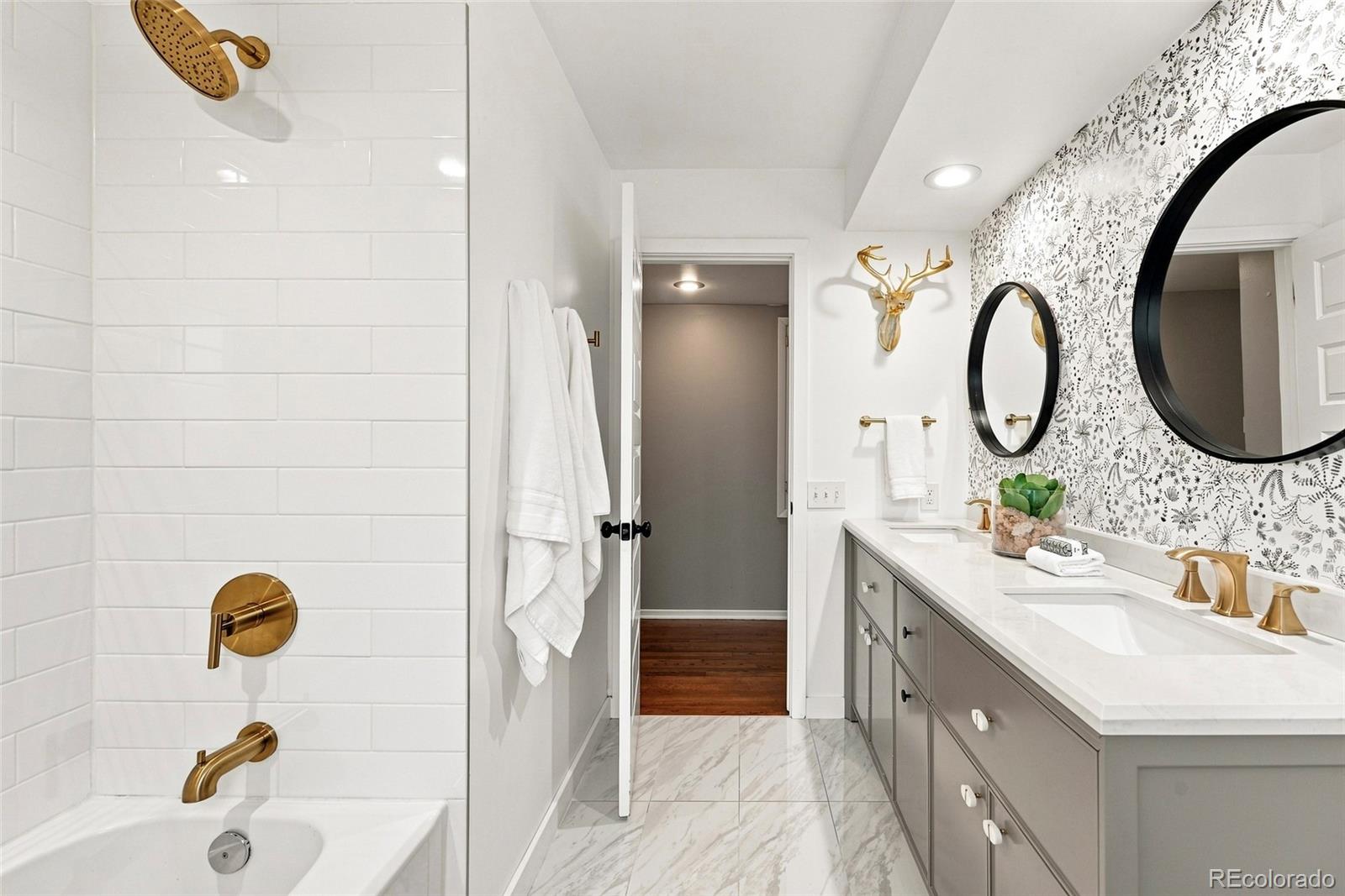 MLS Image #32 for 3945 s jersey street,denver, Colorado