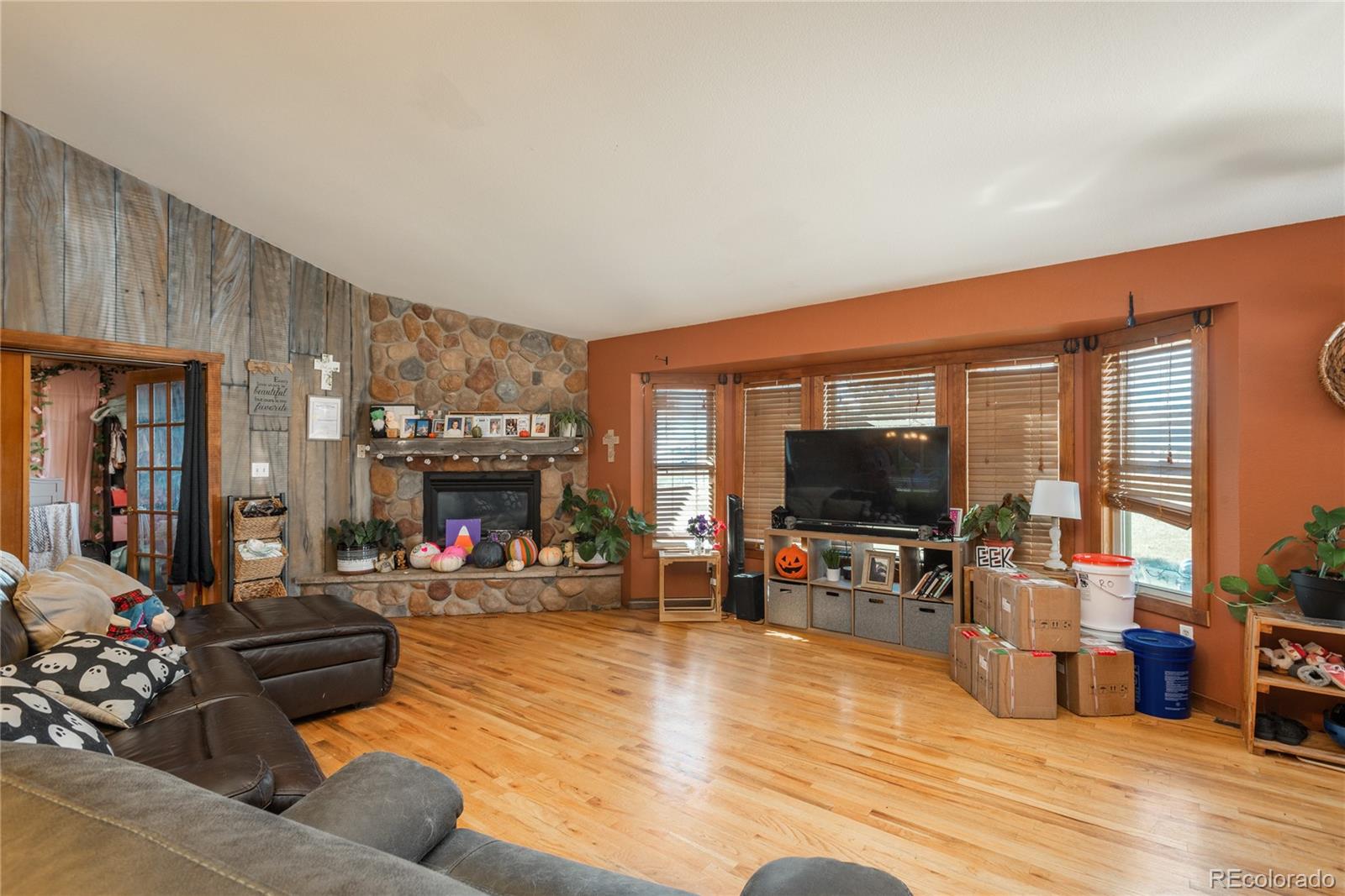 MLS Image #3 for 6950  hodgen road,colorado springs, Colorado