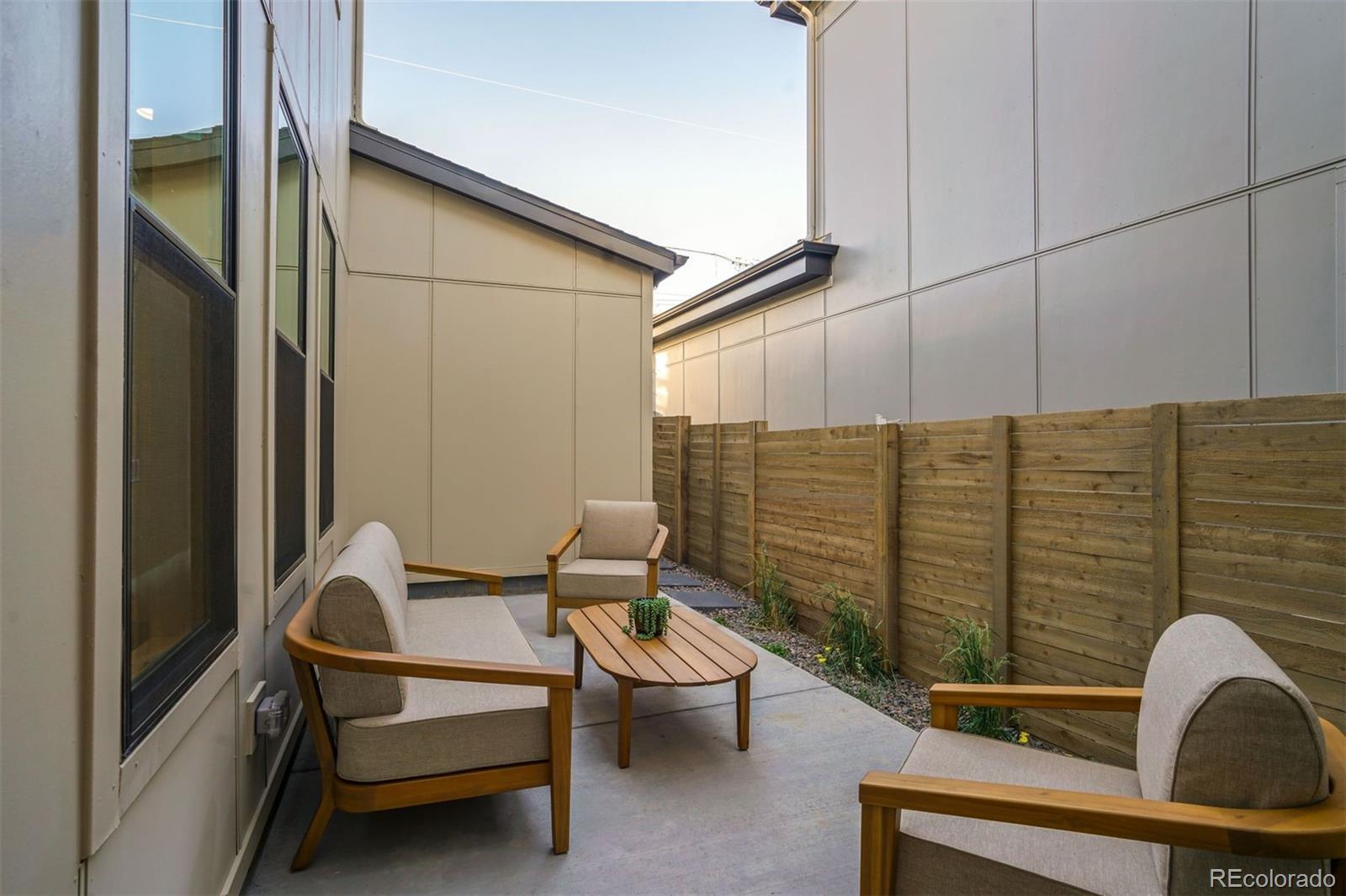 MLS Image #6 for 574  adams street,denver, Colorado