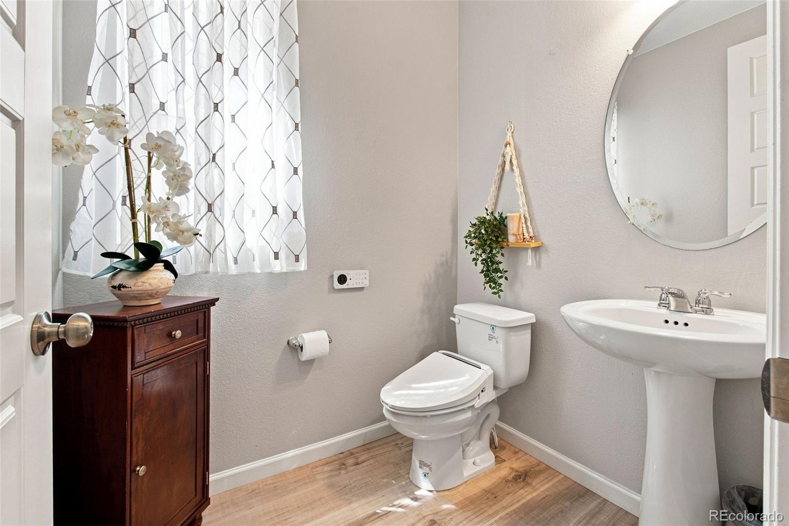 MLS Image #17 for 27900 e 6th place,aurora, Colorado