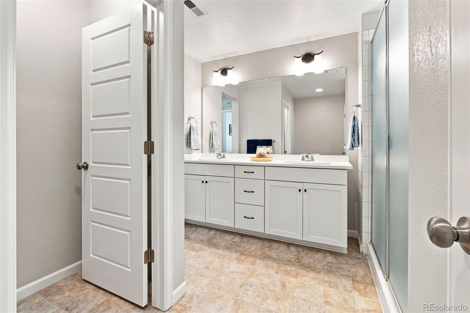 MLS Image #25 for 27900 e 6th place,aurora, Colorado