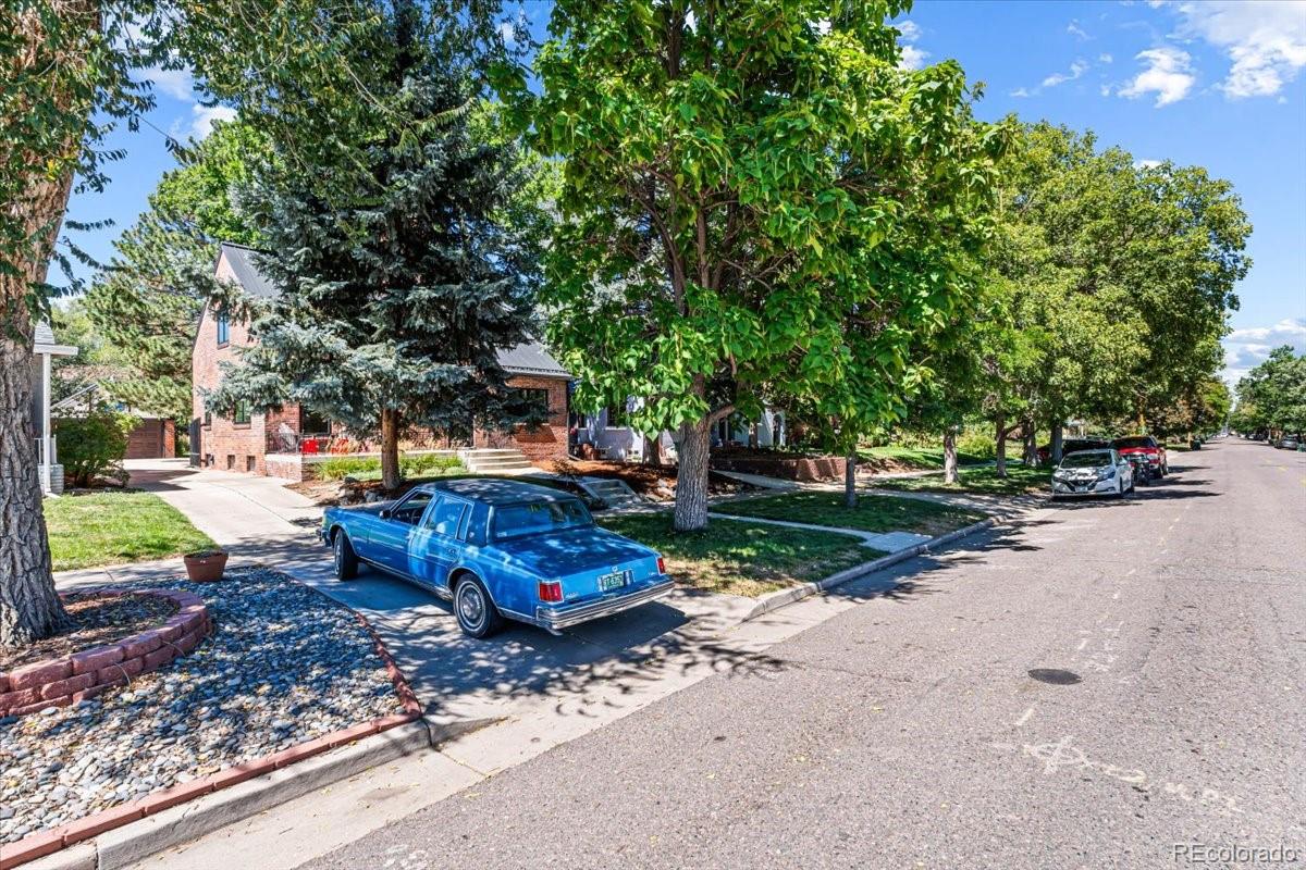 MLS Image #4 for 1533 n oneida street,denver, Colorado