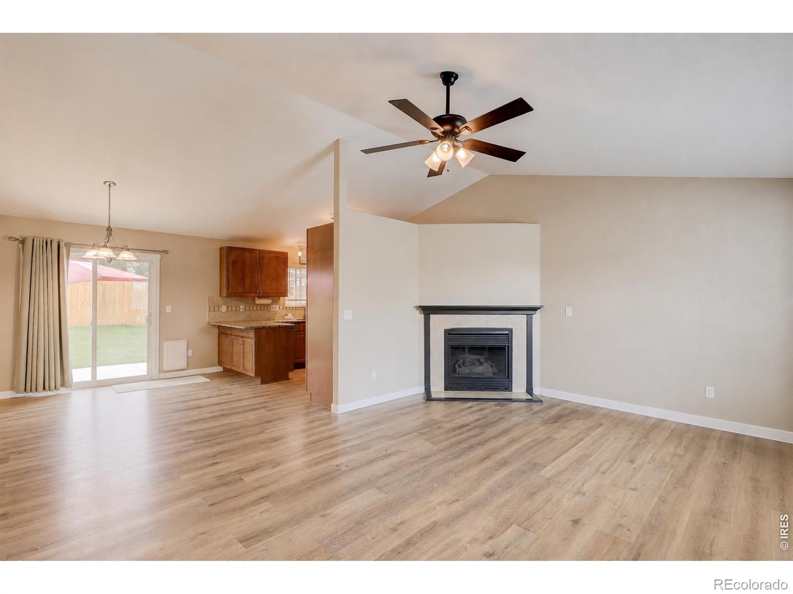 MLS Image #5 for 308  medinah avenue,johnstown, Colorado