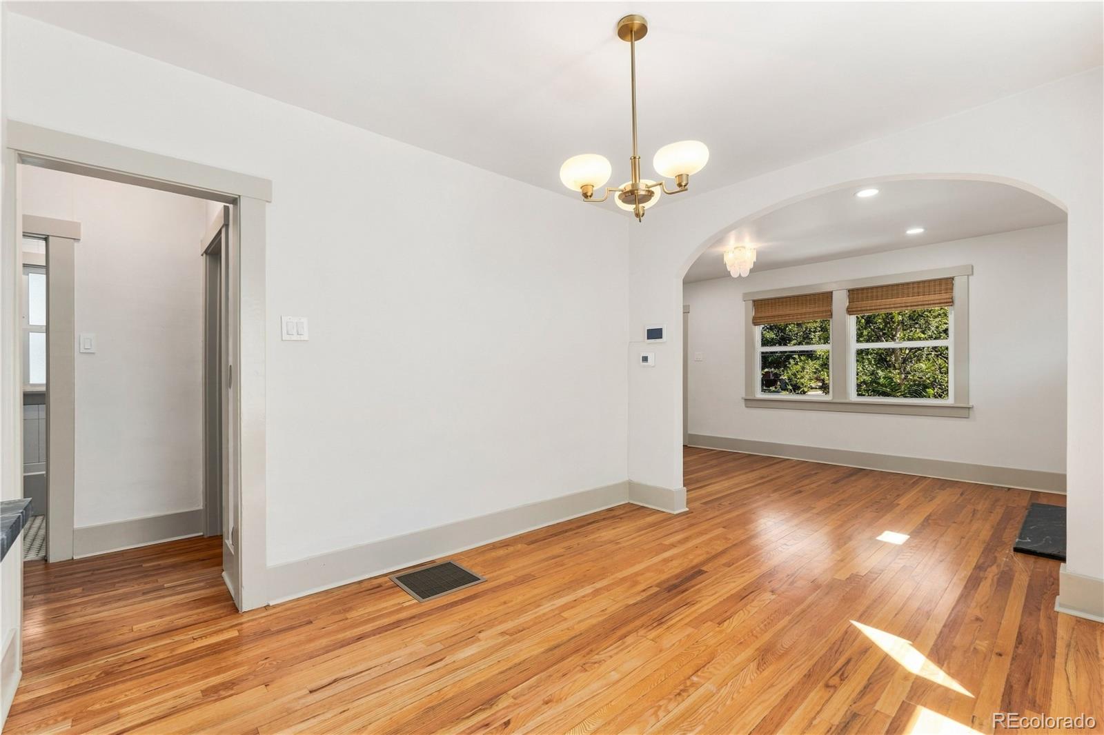 MLS Image #14 for 2589 n glencoe street,denver, Colorado