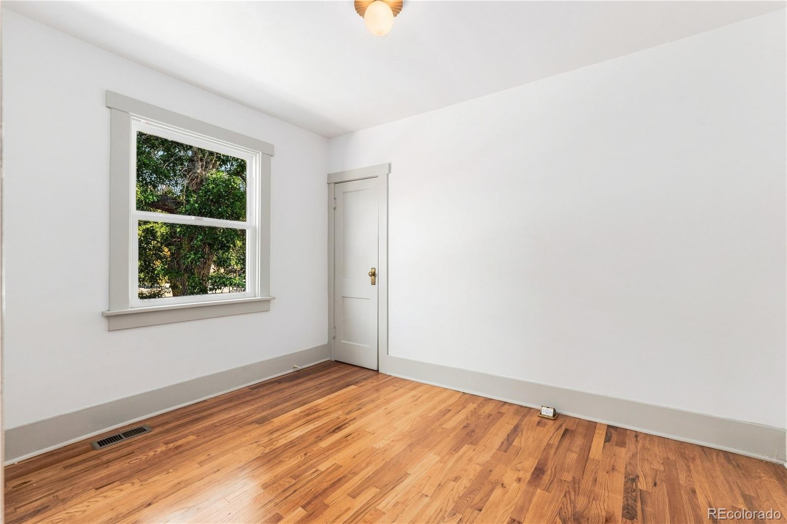 MLS Image #15 for 2589 n glencoe street,denver, Colorado