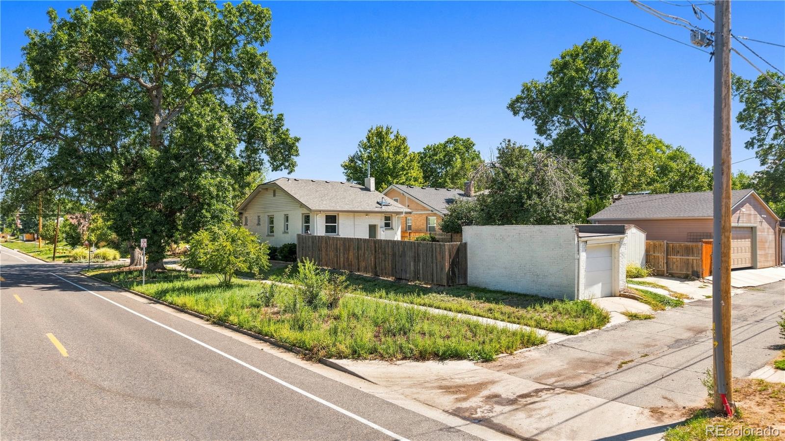 MLS Image #41 for 2589 n glencoe street,denver, Colorado