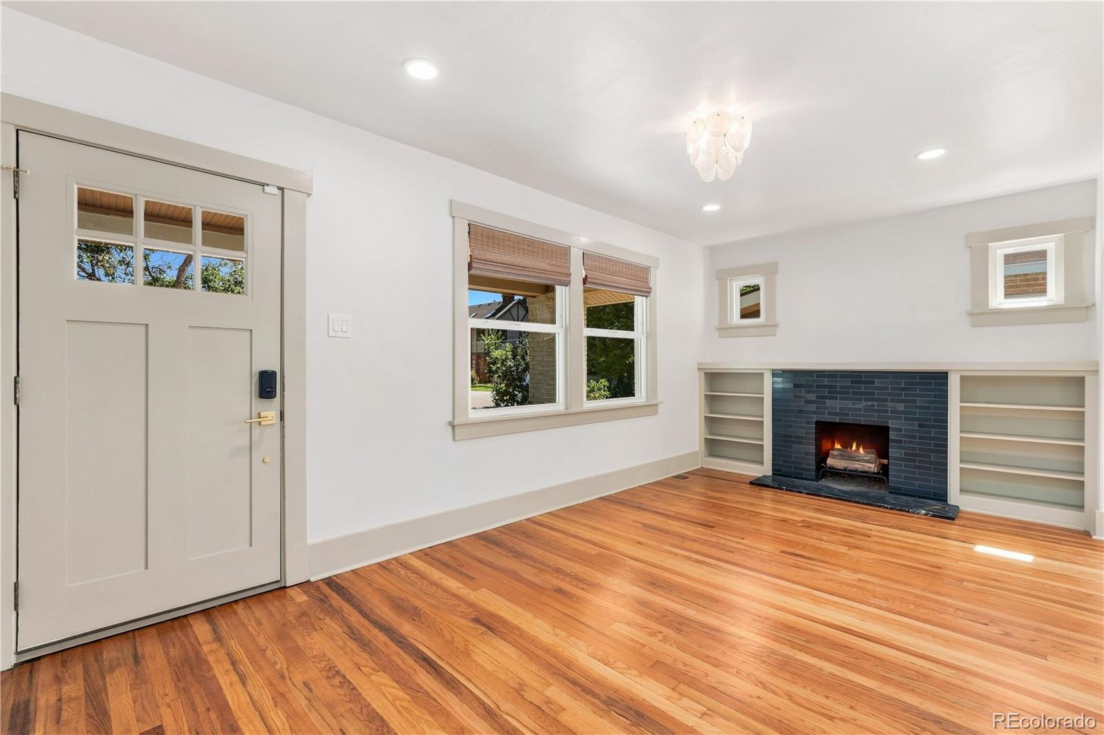 MLS Image #5 for 2589 n glencoe street,denver, Colorado