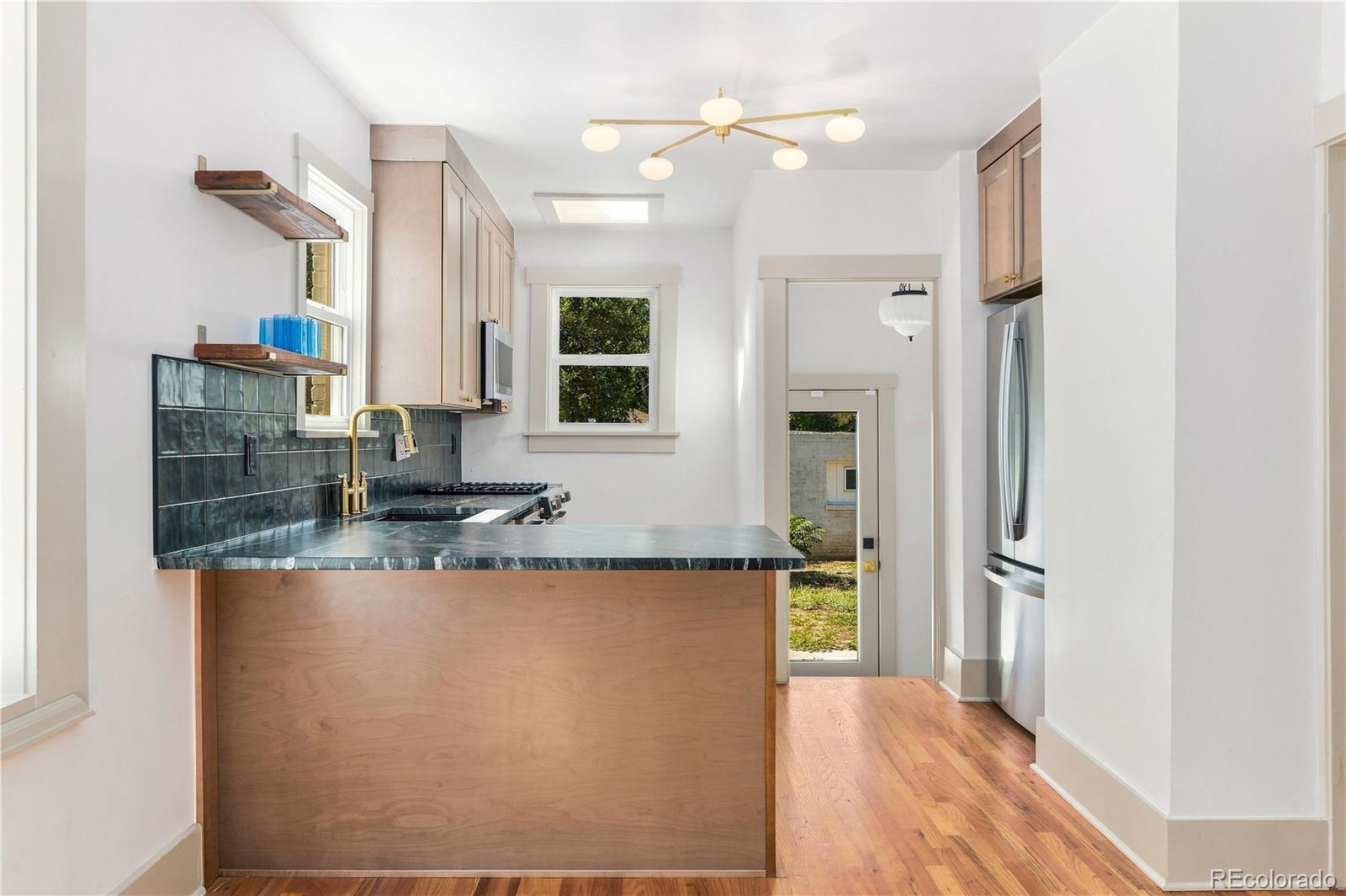 MLS Image #8 for 2589 n glencoe street,denver, Colorado