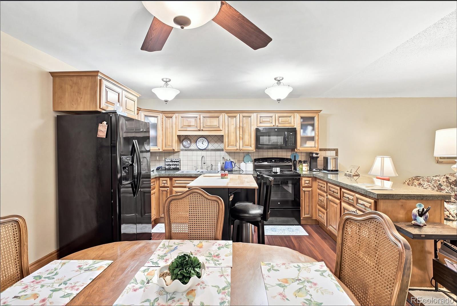 MLS Image #10 for 9360 e center avenue,denver, Colorado