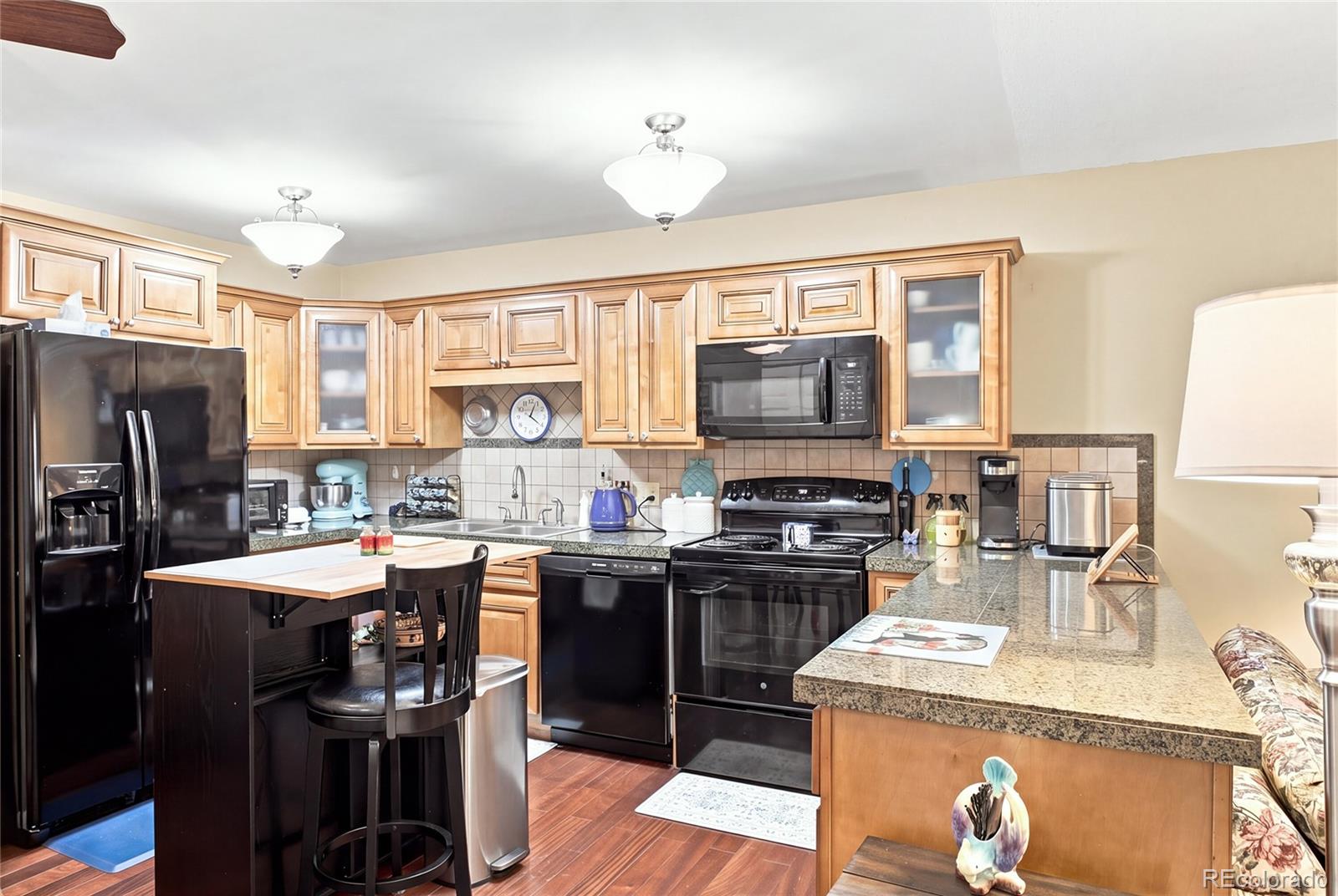 MLS Image #11 for 9360 e center avenue,denver, Colorado