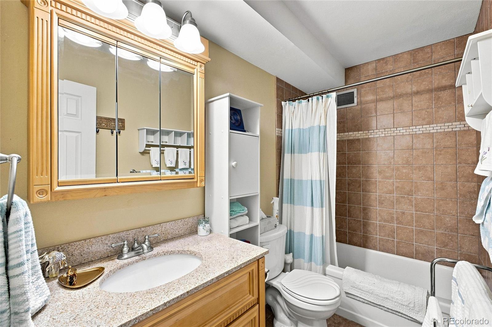 MLS Image #31 for 9360 e center avenue,denver, Colorado