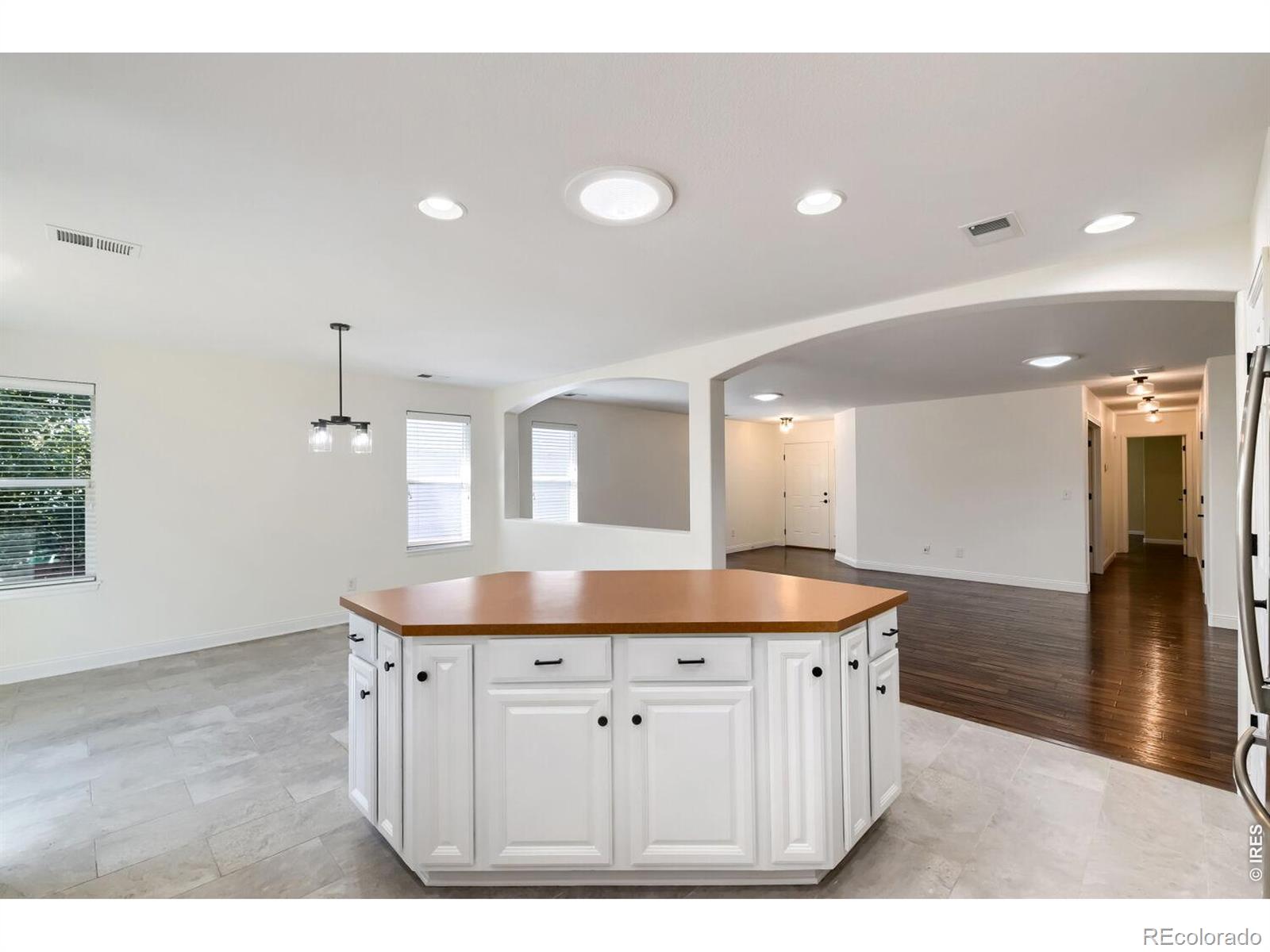 MLS Image #10 for 10488  mobile way,commerce city, Colorado