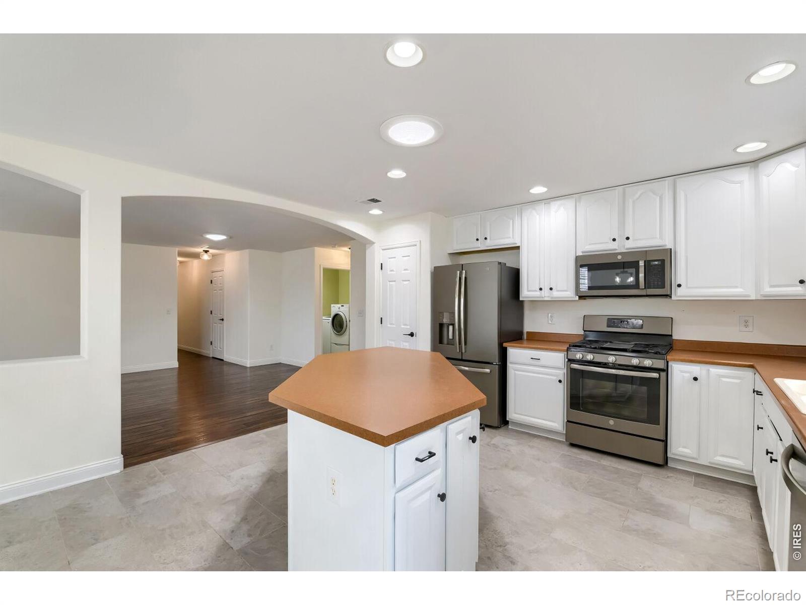 MLS Image #7 for 10488  mobile way,commerce city, Colorado