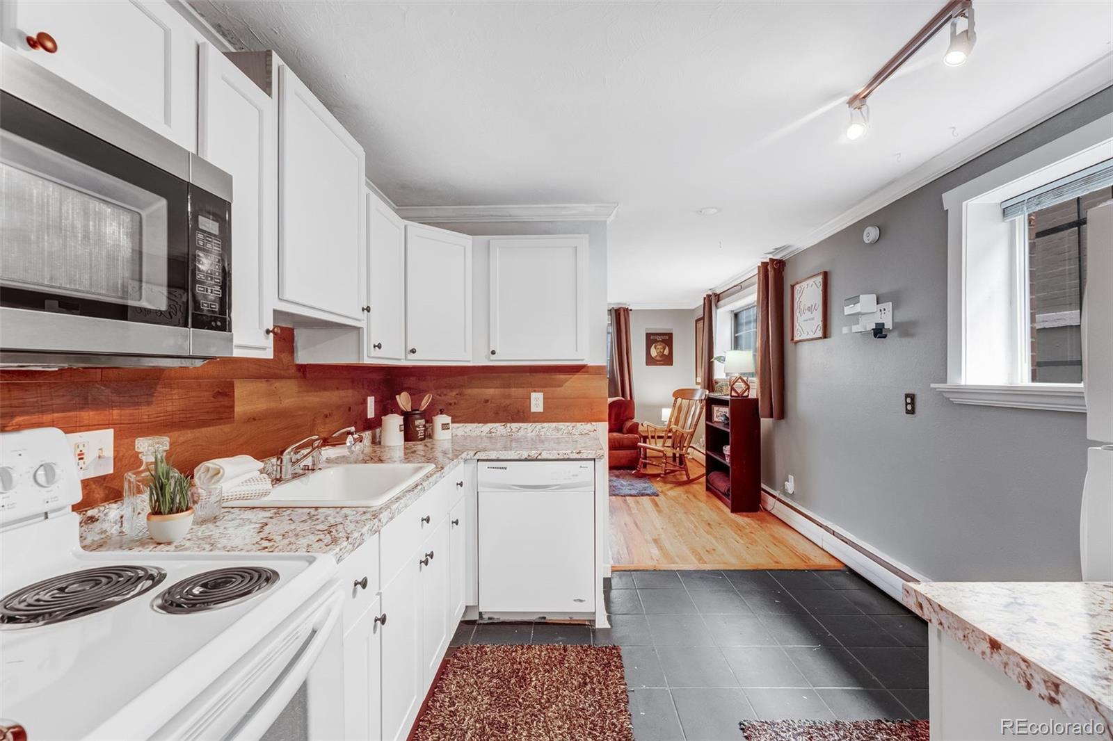 MLS Image #3 for 1 s pennsylvania street,denver, Colorado