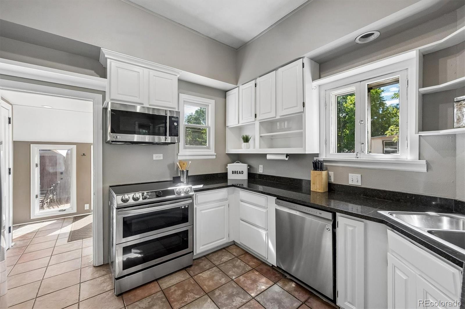 MLS Image #13 for 534 s logan street,denver, Colorado