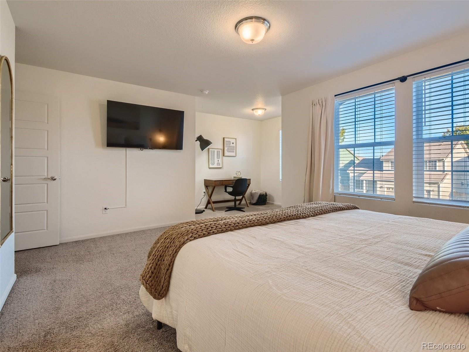 MLS Image #15 for 20000 e 40th avenue,denver, Colorado