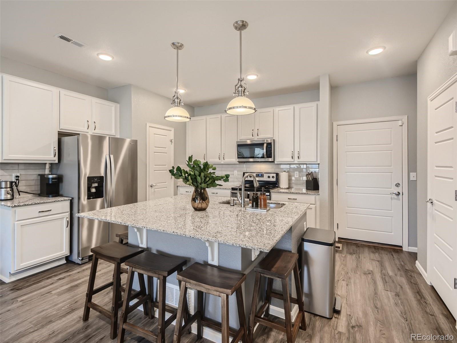 MLS Image #7 for 20000 e 40th avenue,denver, Colorado