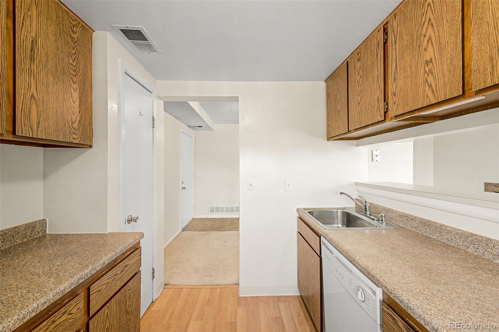 MLS Image #9 for 12506 e cornell avenue,aurora, Colorado