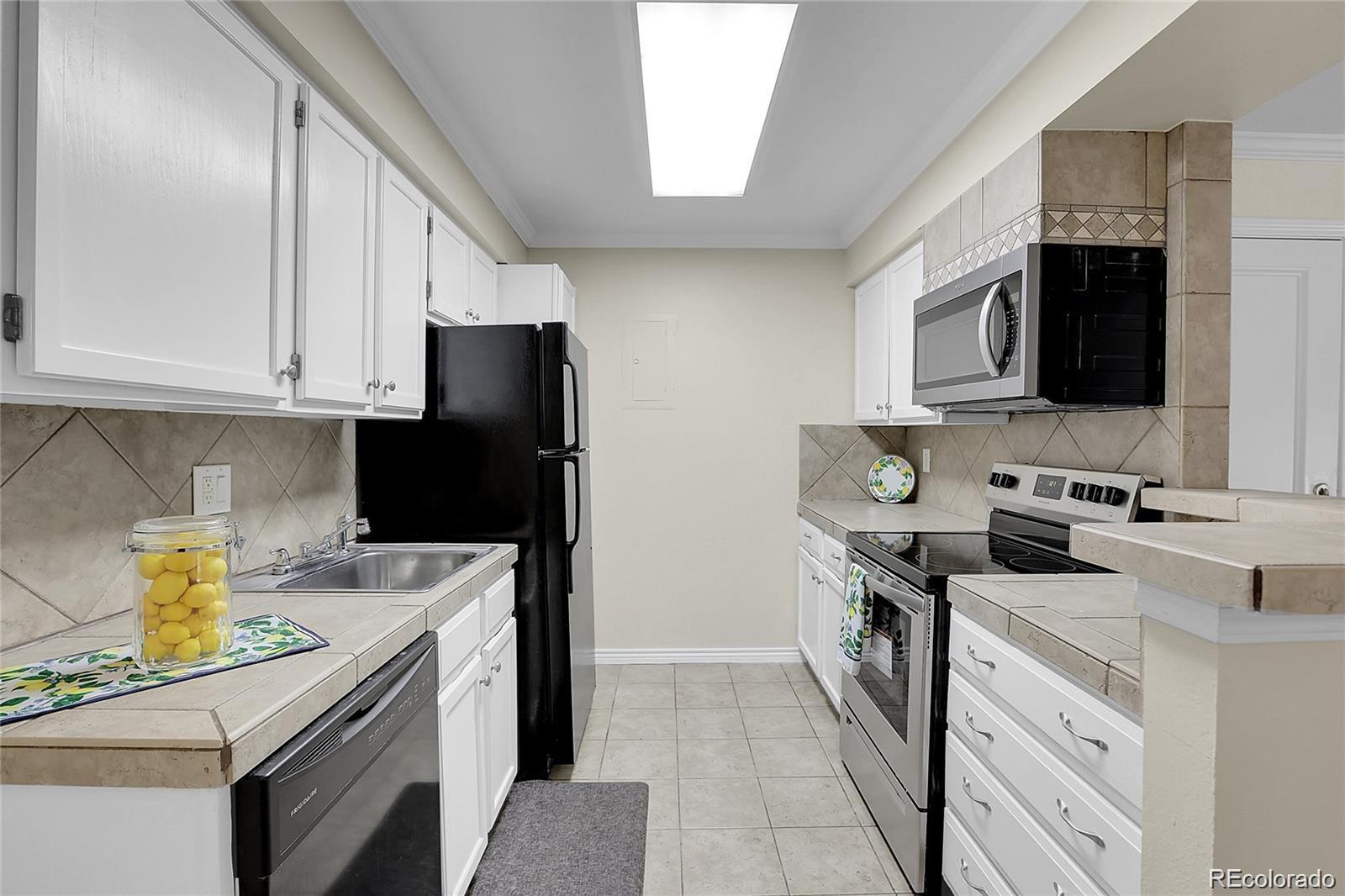 MLS Image #7 for 10150 e virginia avenue,denver, Colorado