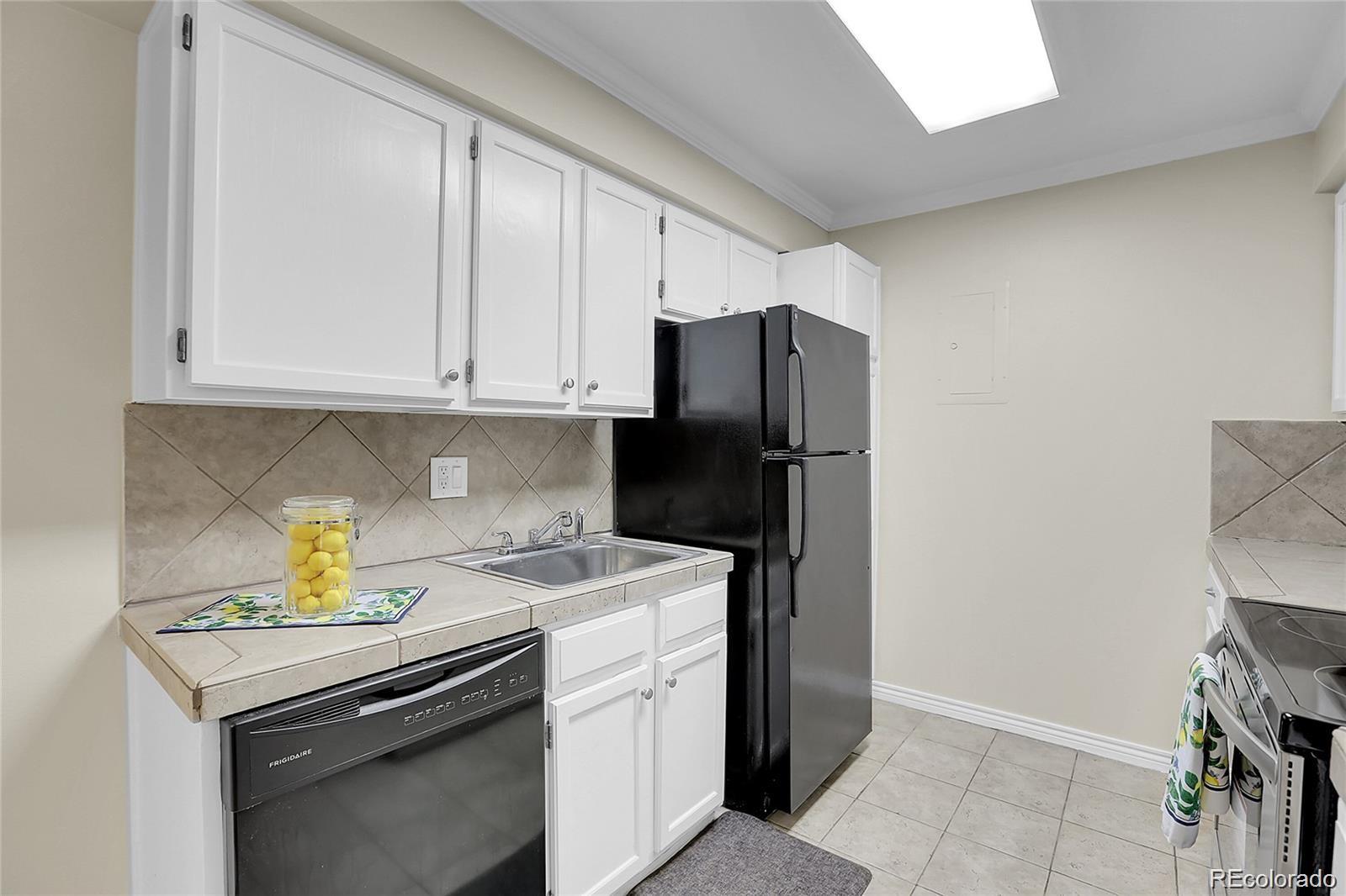 MLS Image #8 for 10150 e virginia avenue,denver, Colorado